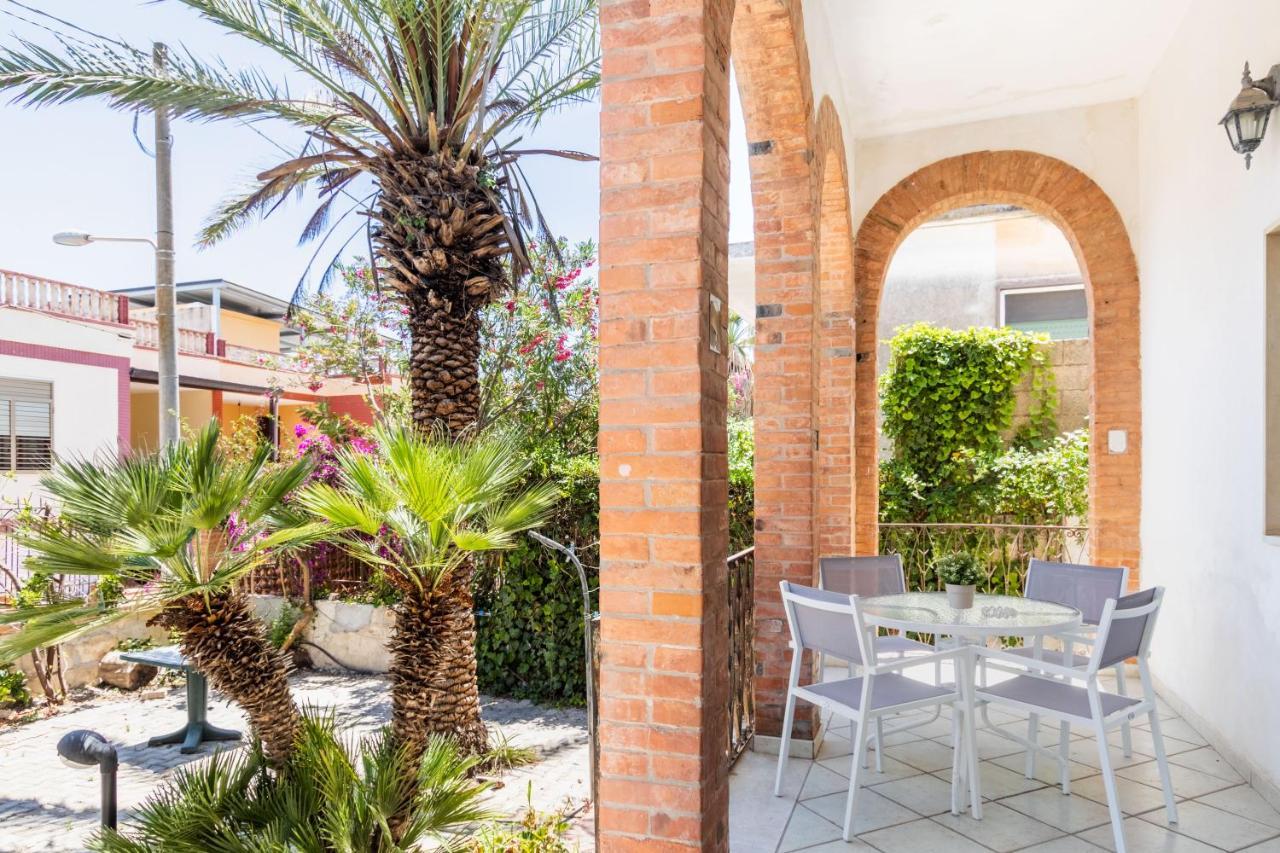Ville Colonia Marina Lido di Noto Exterior photo